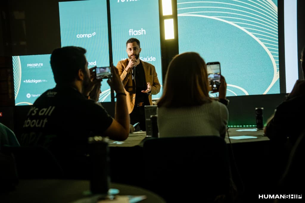 Vinicius Lana palestrando no humanship